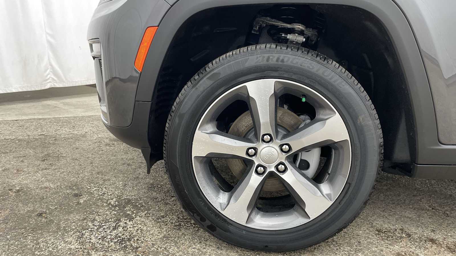 Thumbnail: 2026 Jeep Grand Cherokee - 43
