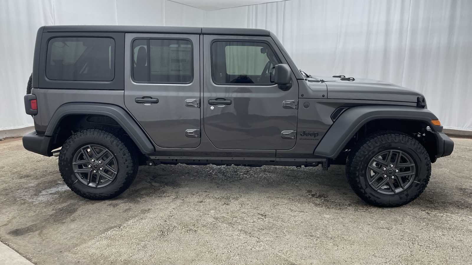 Thumbnail: 2026 Jeep Wrangler - 37