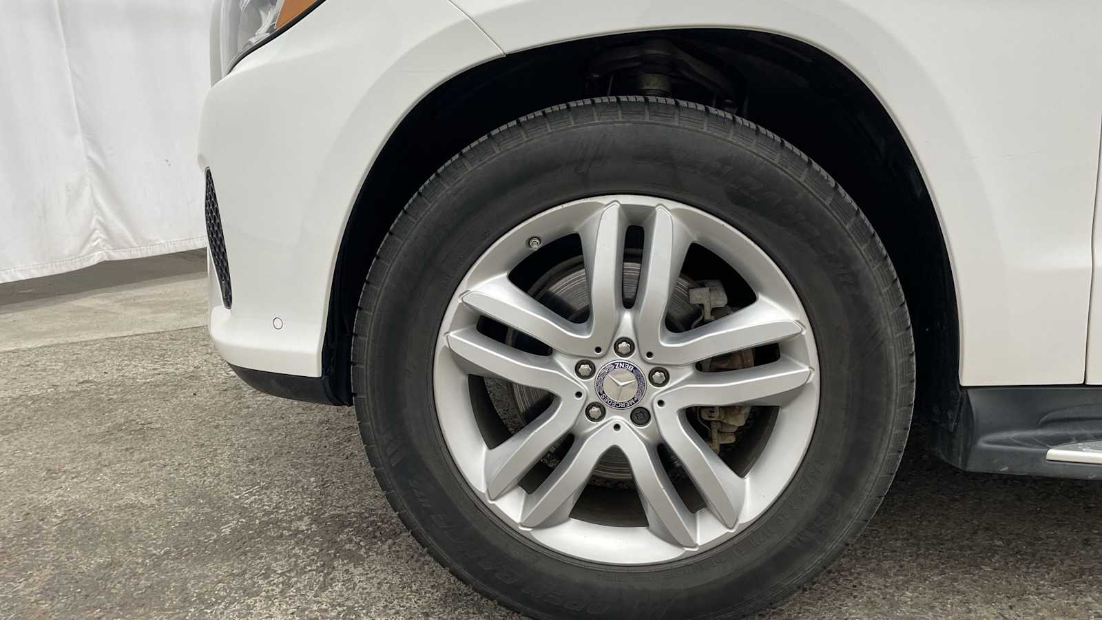 Thumbnail: 2017 Mercedes-Benz GLS - 42