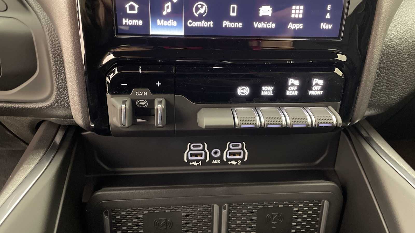 Thumbnail: 2026 RAM 2500 - 24