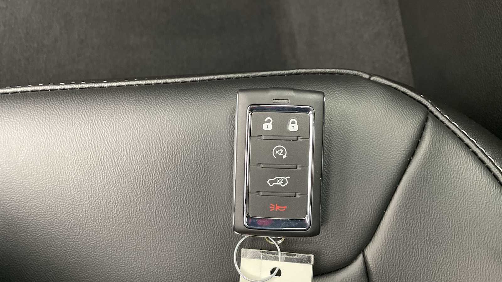 Thumbnail: 2025 Jeep Grand Cherokee - 25