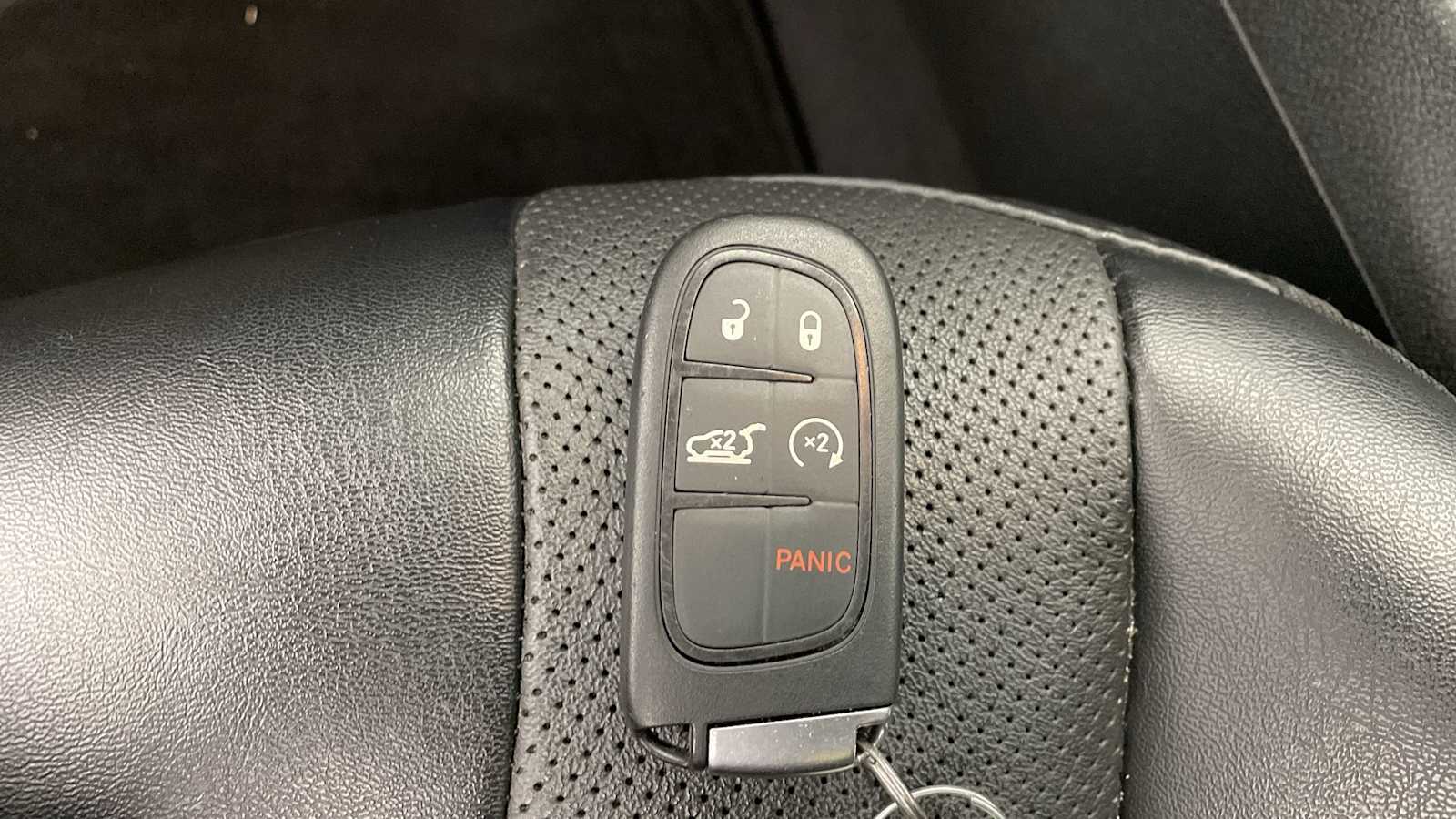 Thumbnail: 2022 Jeep Cherokee - 23