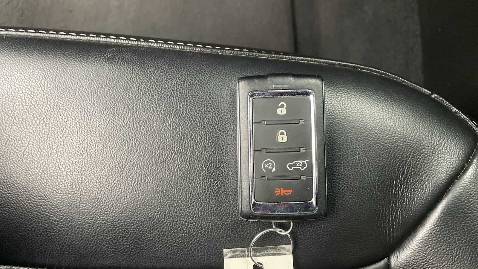 Thumbnail: 2022 Jeep Grand Cherokee - 23