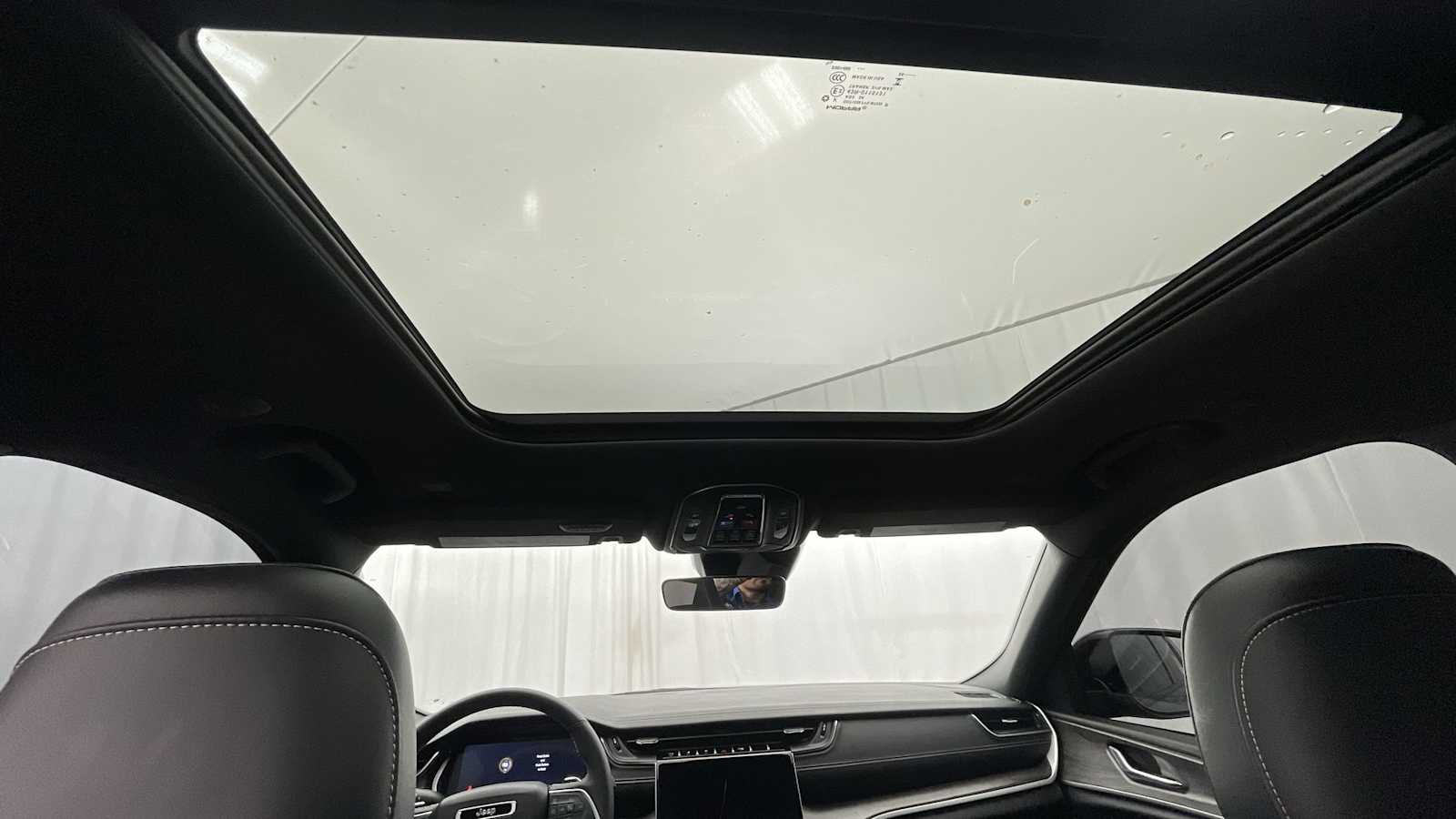 Thumbnail: 2025 Jeep Grand Cherokee - 9