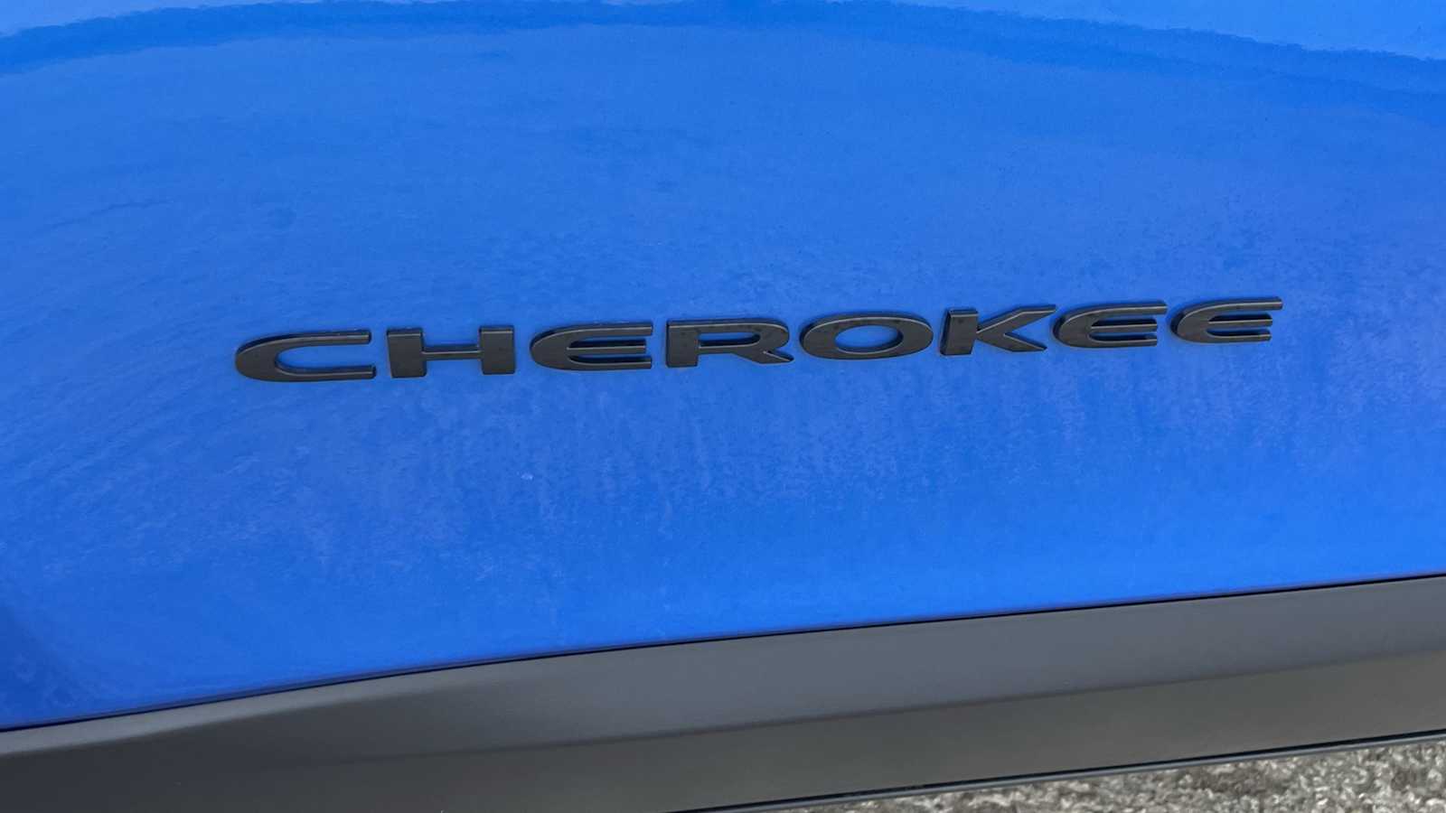 Thumbnail: 2018 Jeep Cherokee - 35