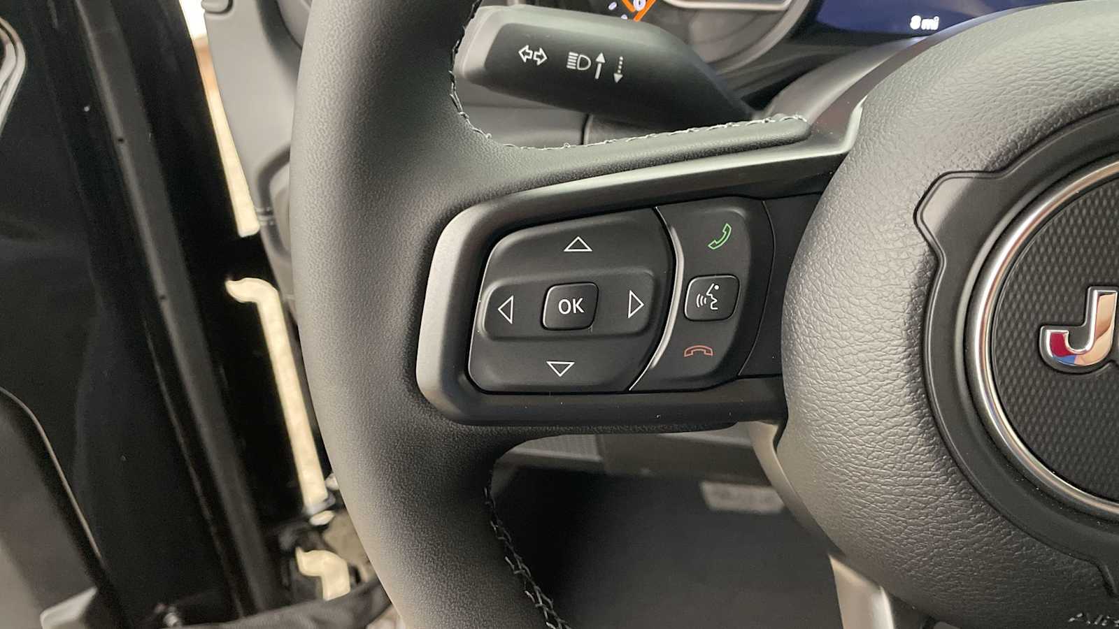 Thumbnail: 2026 Jeep Gladiator - 13