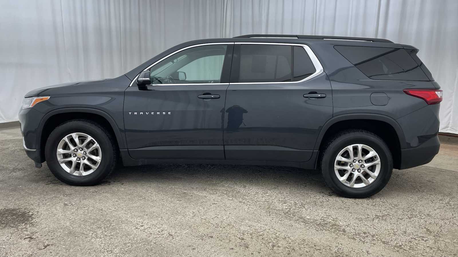 Thumbnail: 2020 Chevrolet Traverse - 32