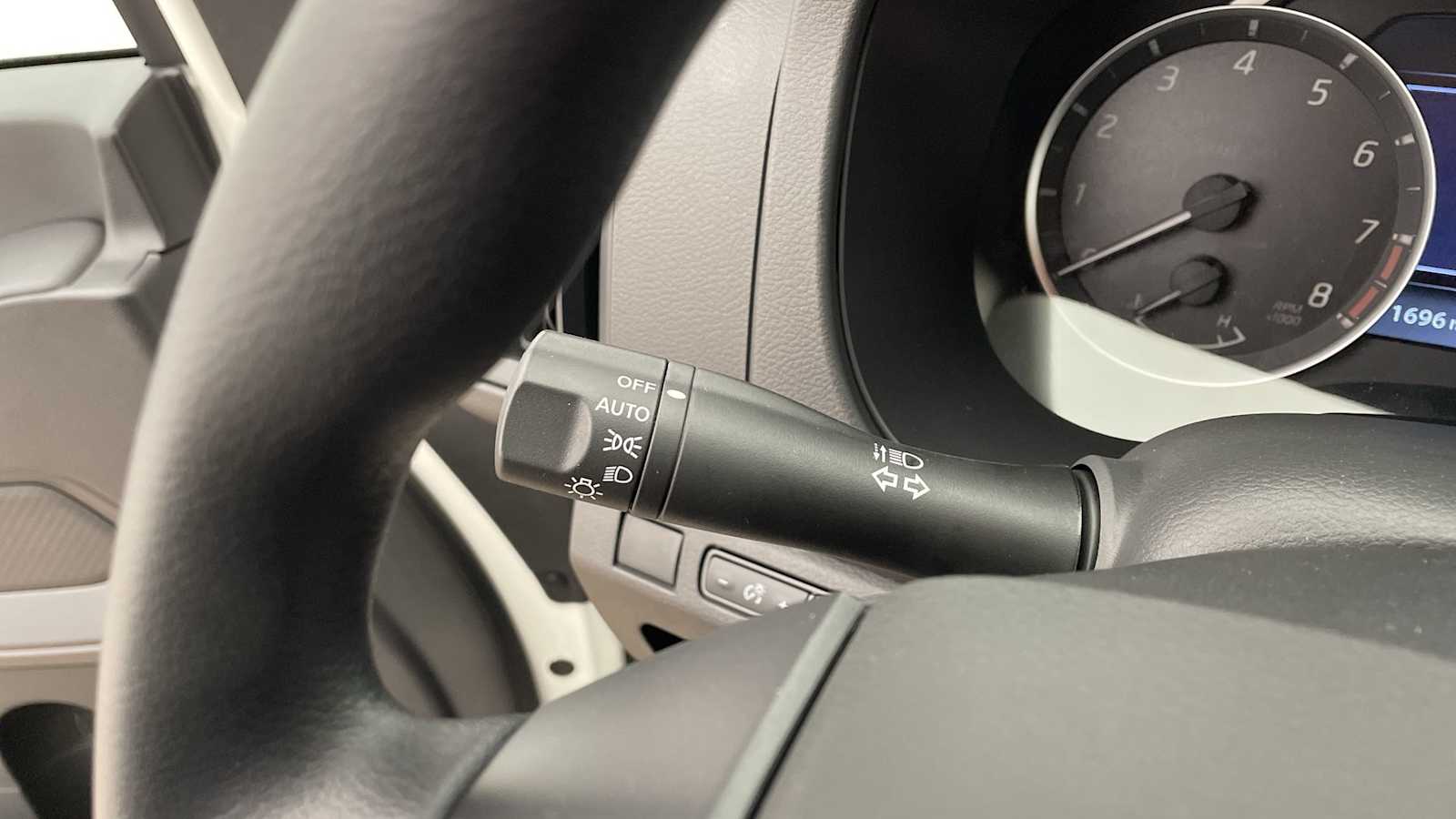 Thumbnail: 2025 Nissan Frontier - 15