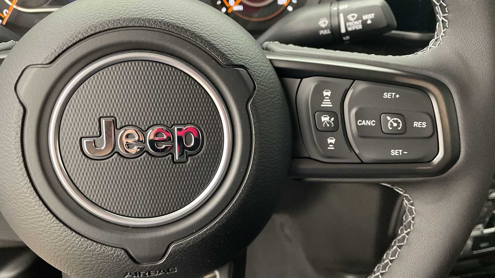 Thumbnail: 2025 Jeep Gladiator - 14