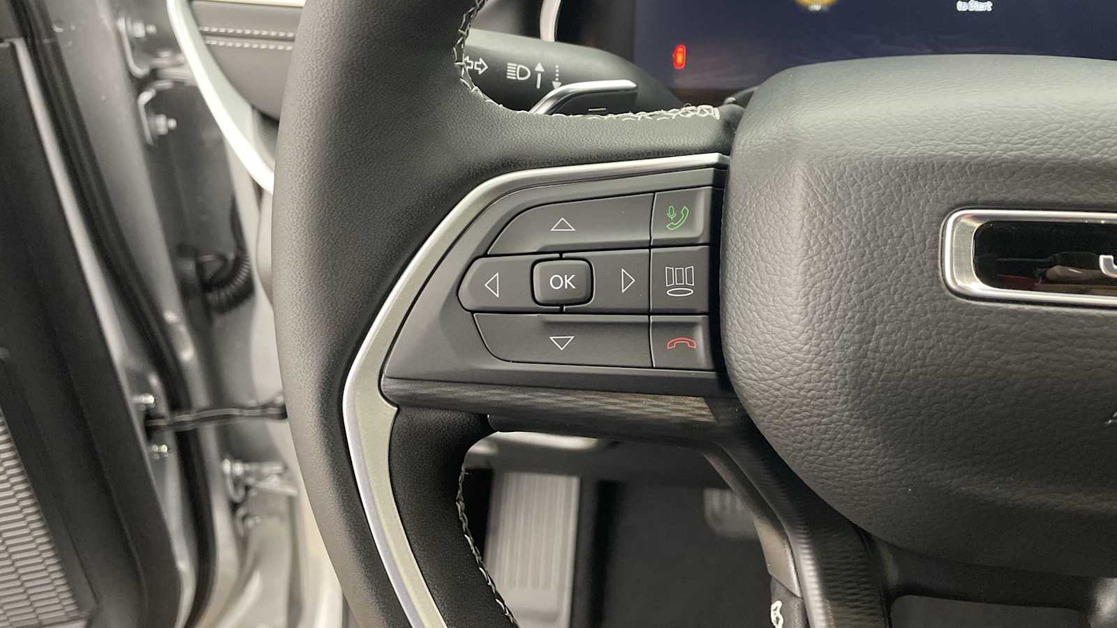 Thumbnail: 2025 Jeep Grand Cherokee - 14