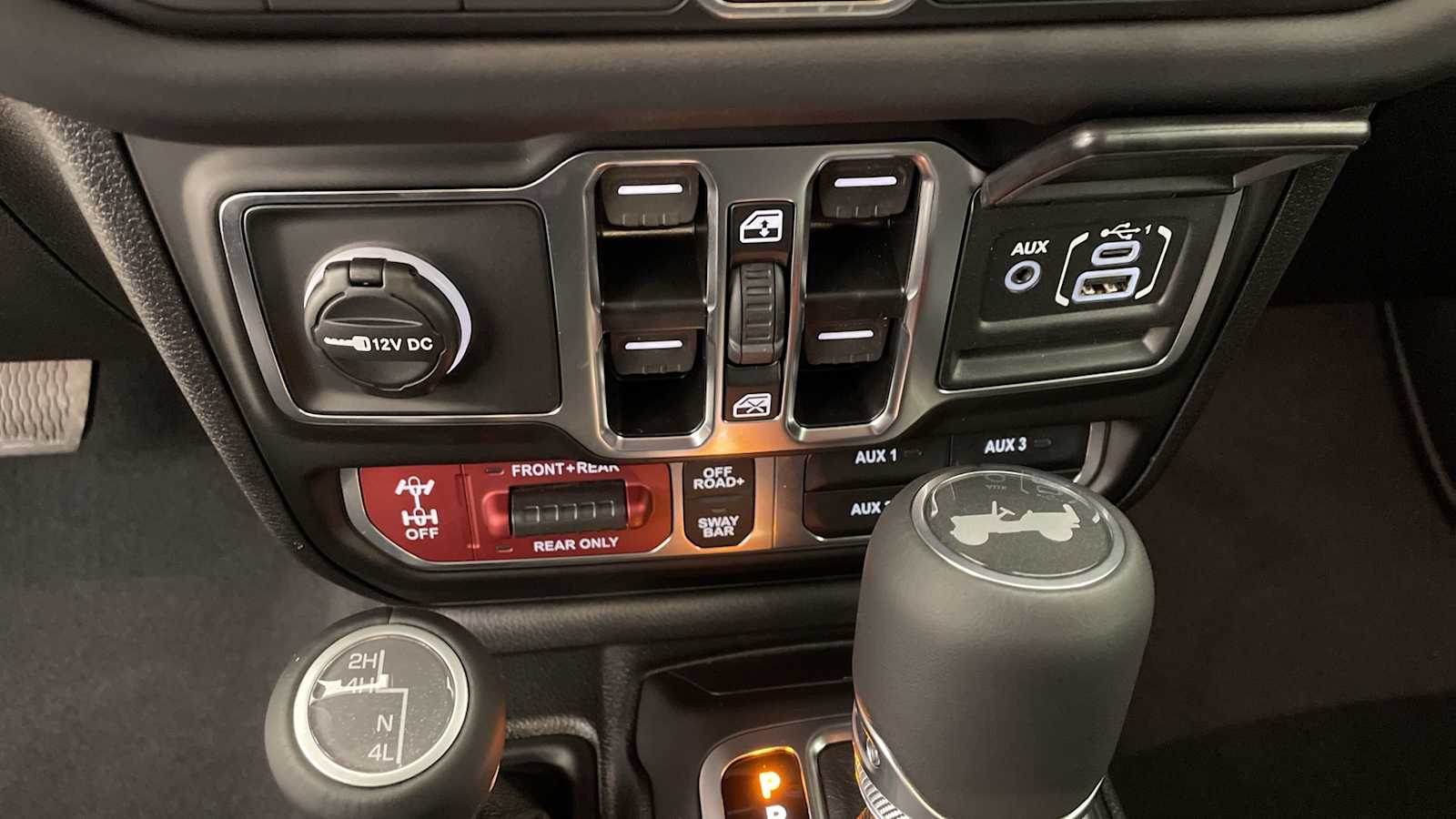 Thumbnail: 2025 Jeep Wrangler - 19