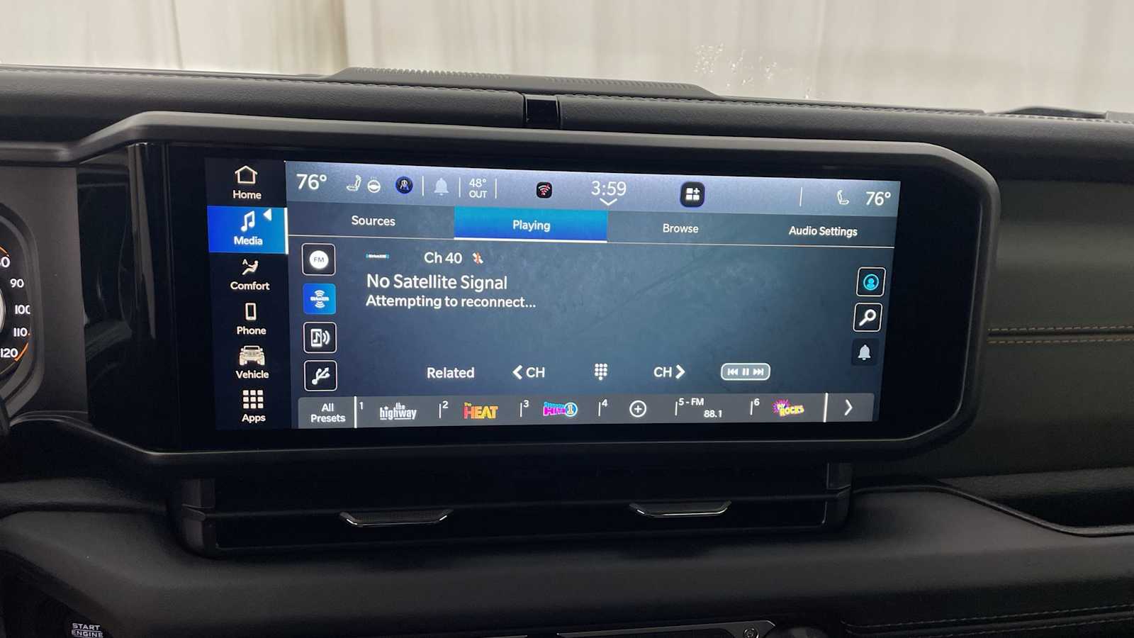 Thumbnail: 2025 Jeep Gladiator - 18