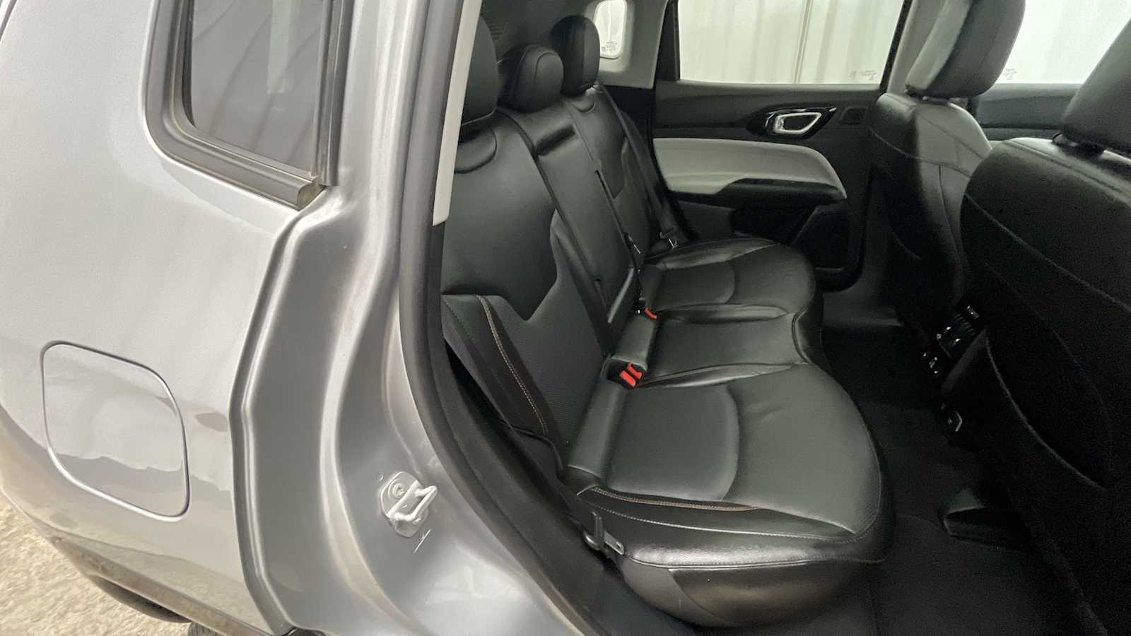 Thumbnail: 2022 Jeep Compass - 11