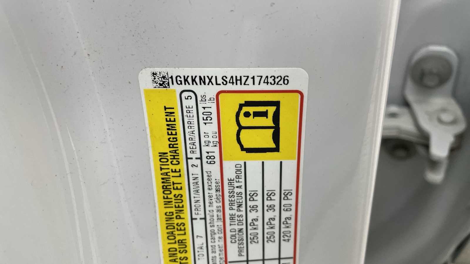 Thumbnail: 2017 GMC Acadia - 31