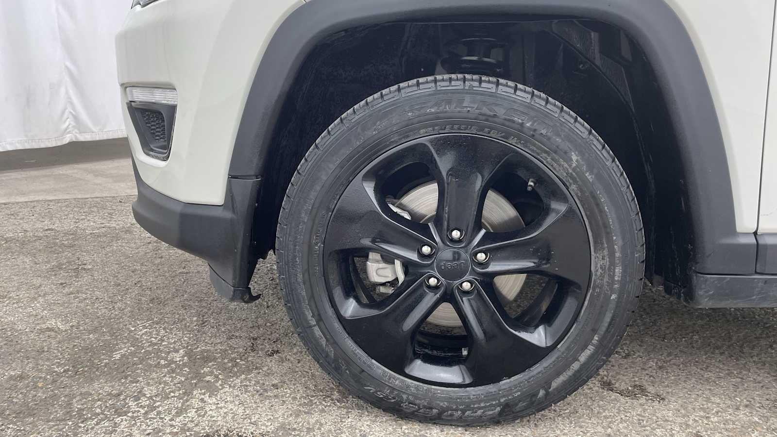 Thumbnail: 2018 Jeep Compass - 36