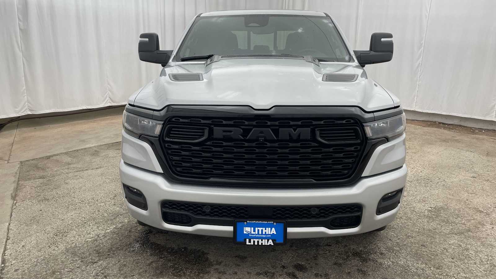 Thumbnail: 2026 RAM 1500 - 40