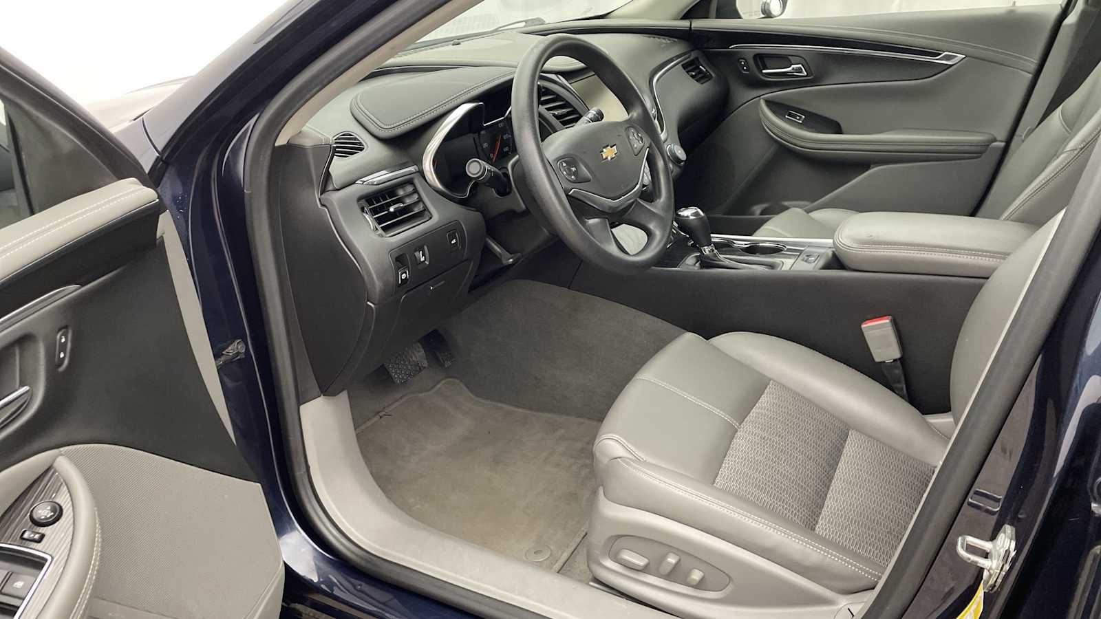 Used 2018 Chevrolet Impala 1FL with VIN 2G11X5SA8J9144527 for sale in Great Falls, MT