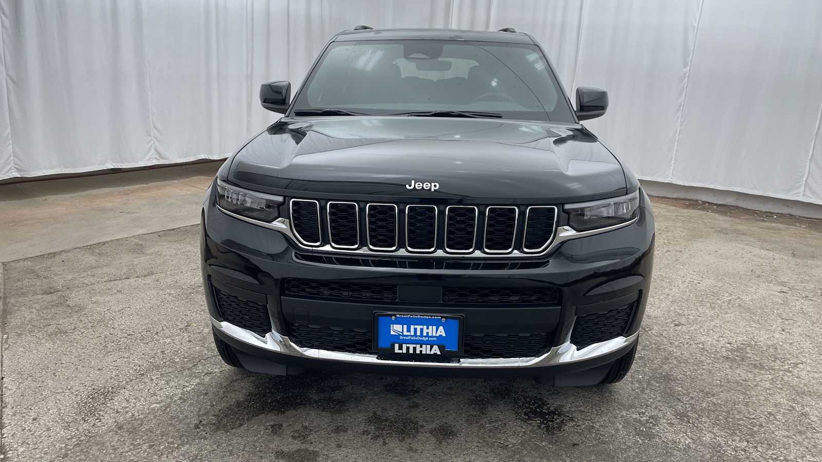 Thumbnail: 2025 Jeep Grand Cherokee - 39