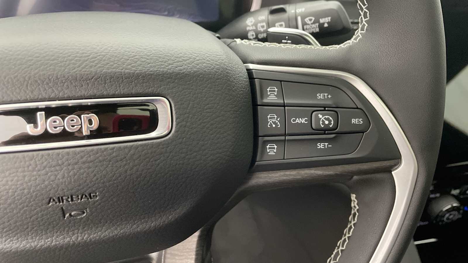 Thumbnail: 2025 Jeep Grand Cherokee - 17