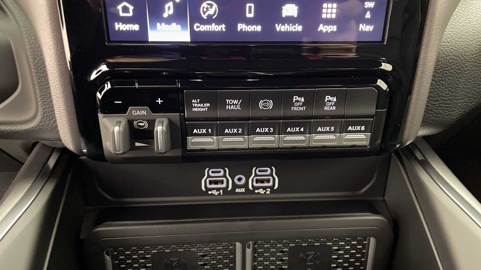 Thumbnail: 2026 RAM 3500 - 24