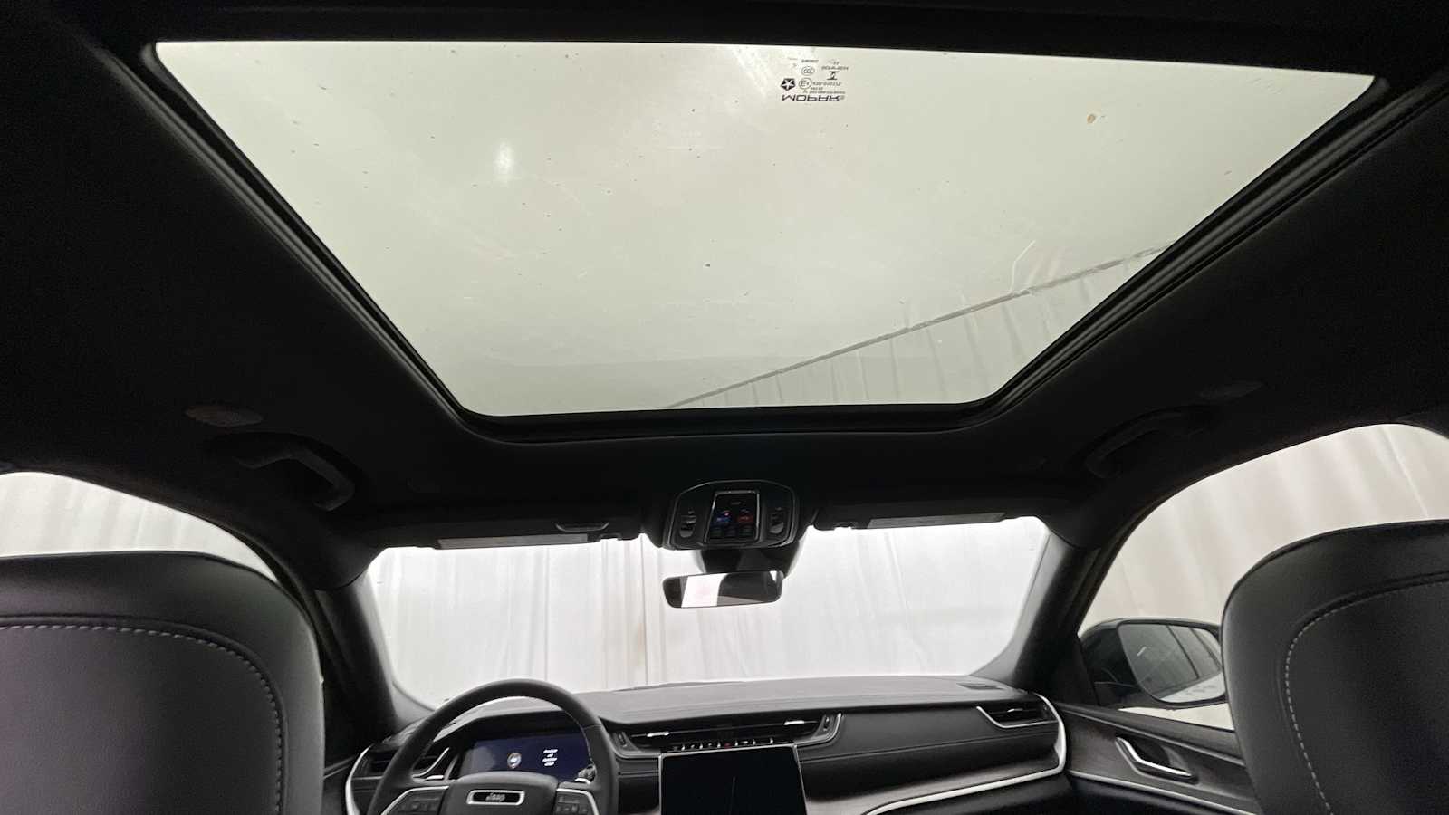 Thumbnail: 2025 Jeep Grand Cherokee - 9