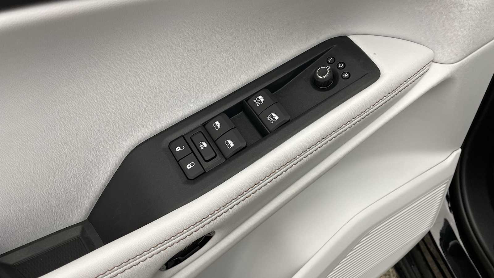 Thumbnail: 2026 Jeep Cherokee - 6