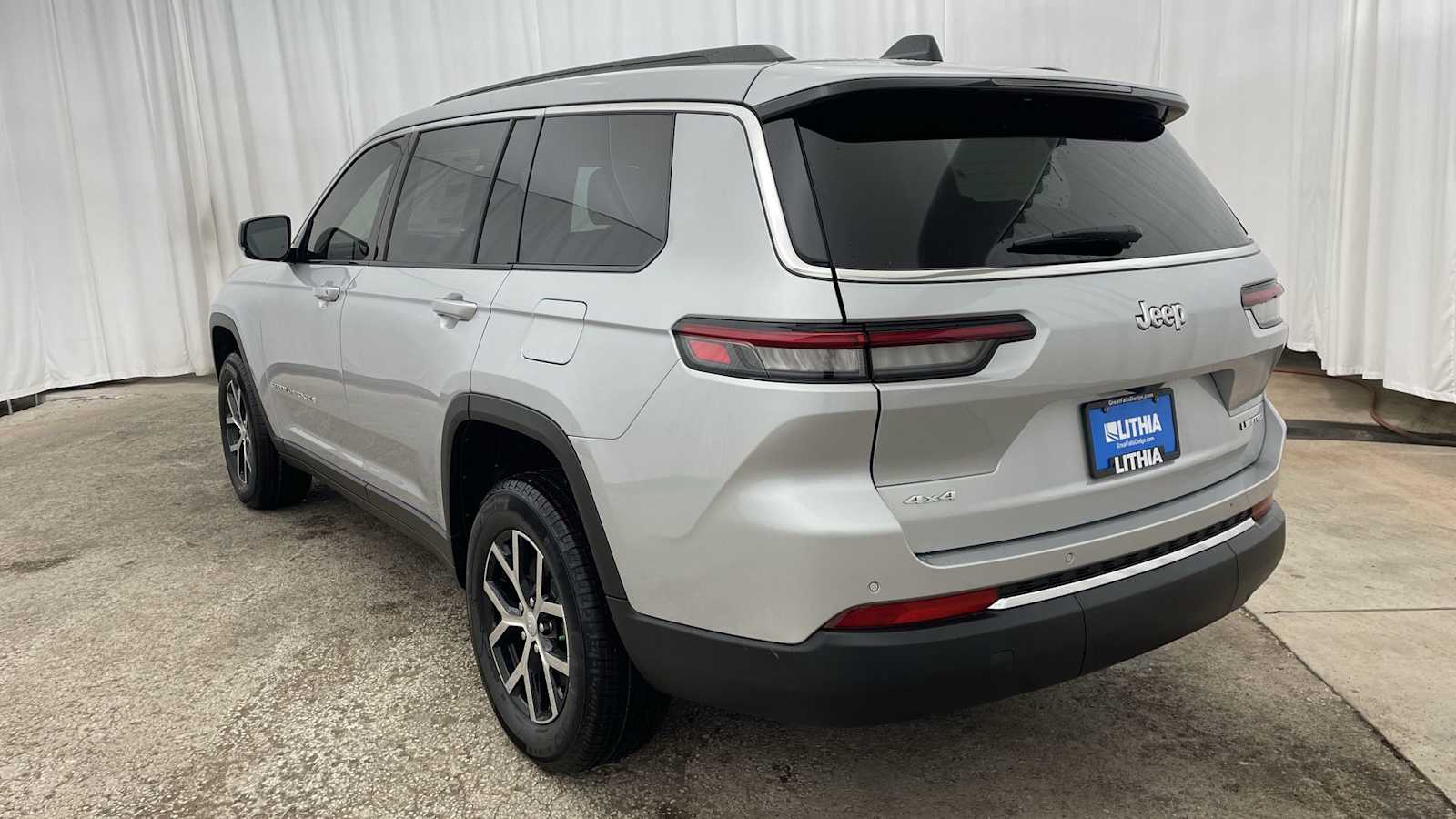 Thumbnail: 2025 Jeep Grand Cherokee - 35