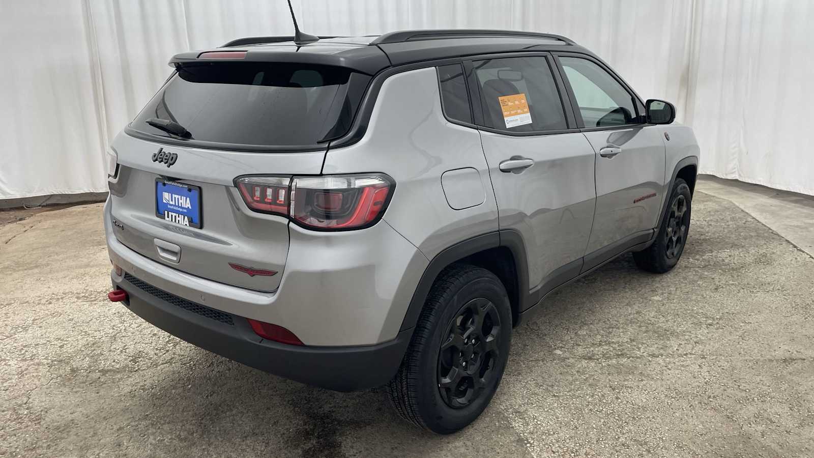 Thumbnail: 2023 Jeep Compass - 31