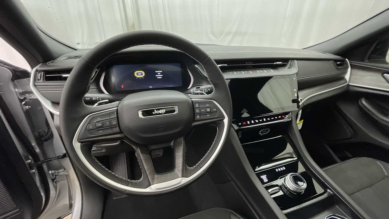 Thumbnail: 2026 Jeep Grand Cherokee - 4