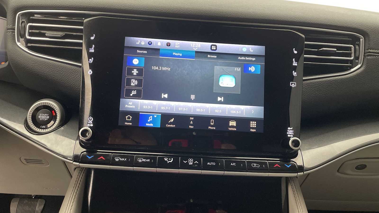 Thumbnail: 2022 Jeep Wagoneer - 19