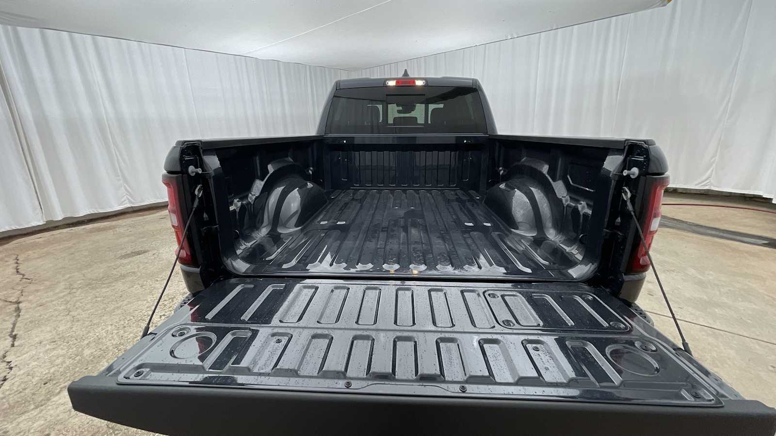 Thumbnail: 2026 RAM 1500 - 32