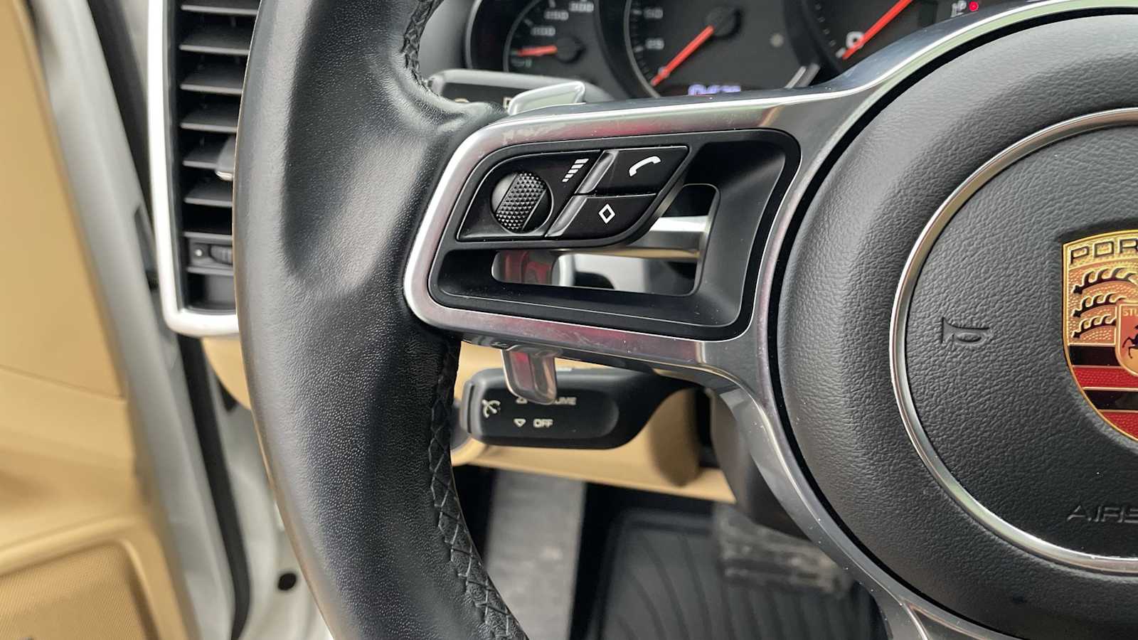 Thumbnail: 2018 Porsche Cayenne - 15