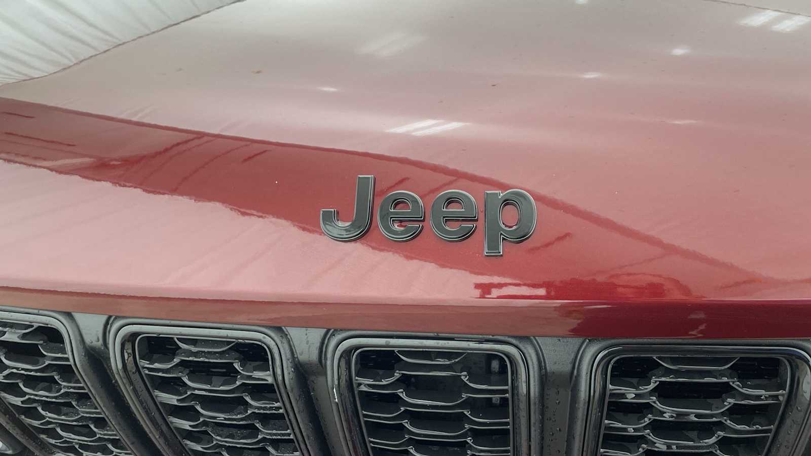 Thumbnail: 2025 Jeep Grand Cherokee - 38