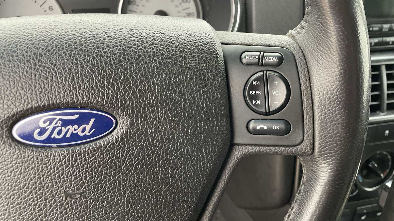 Thumbnail: 2008 Ford Explorer Sport Trac - 12