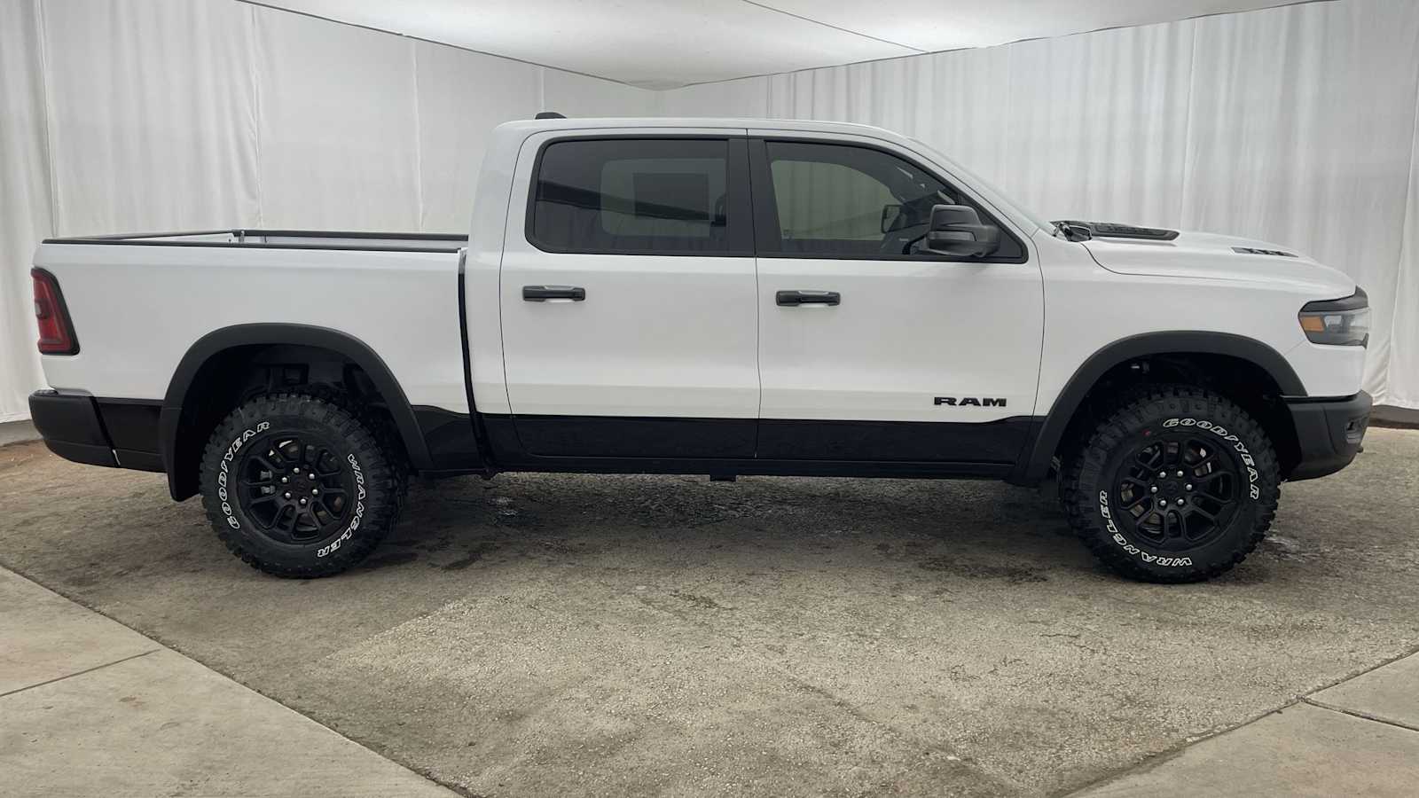 Thumbnail: 2026 RAM 1500 - 38