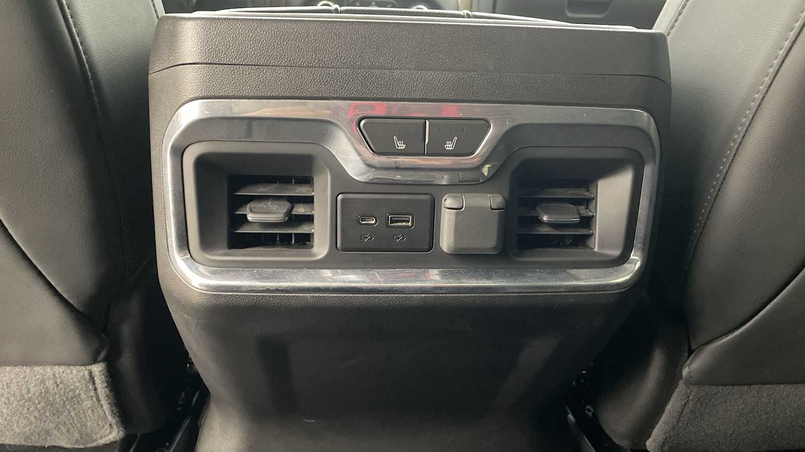 Thumbnail: 2022 Chevrolet Silverado 3500 - 27