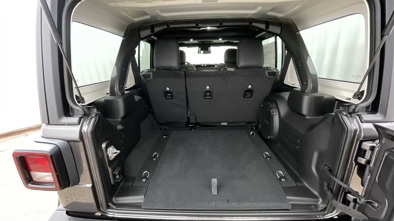 Thumbnail: 2026 Jeep Wrangler - 31