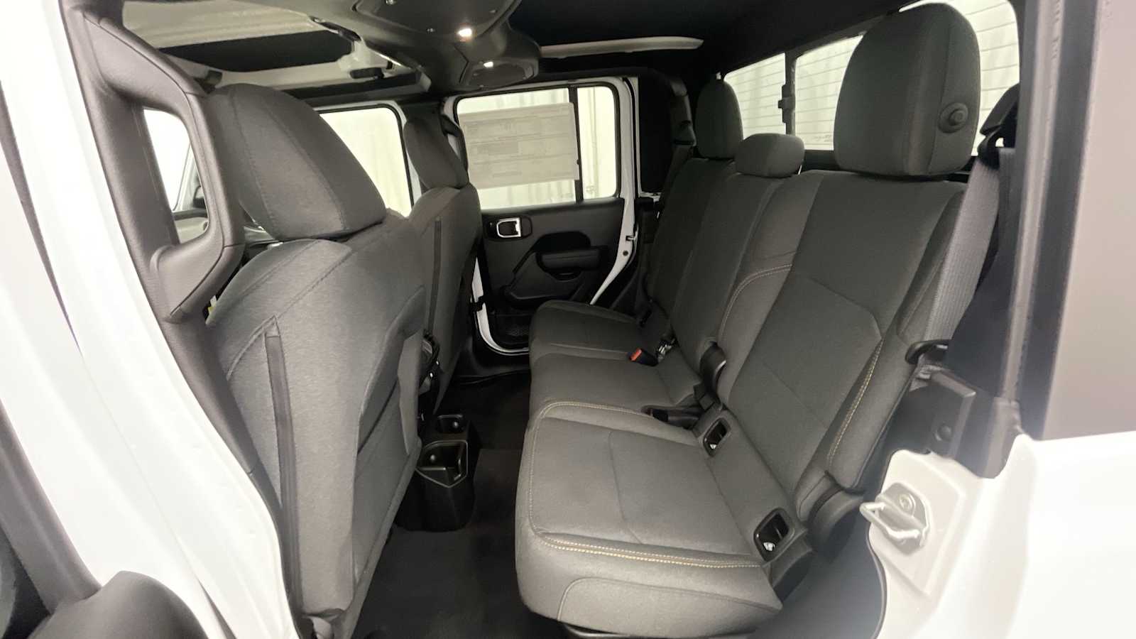 Thumbnail: 2025 Jeep Gladiator - 10