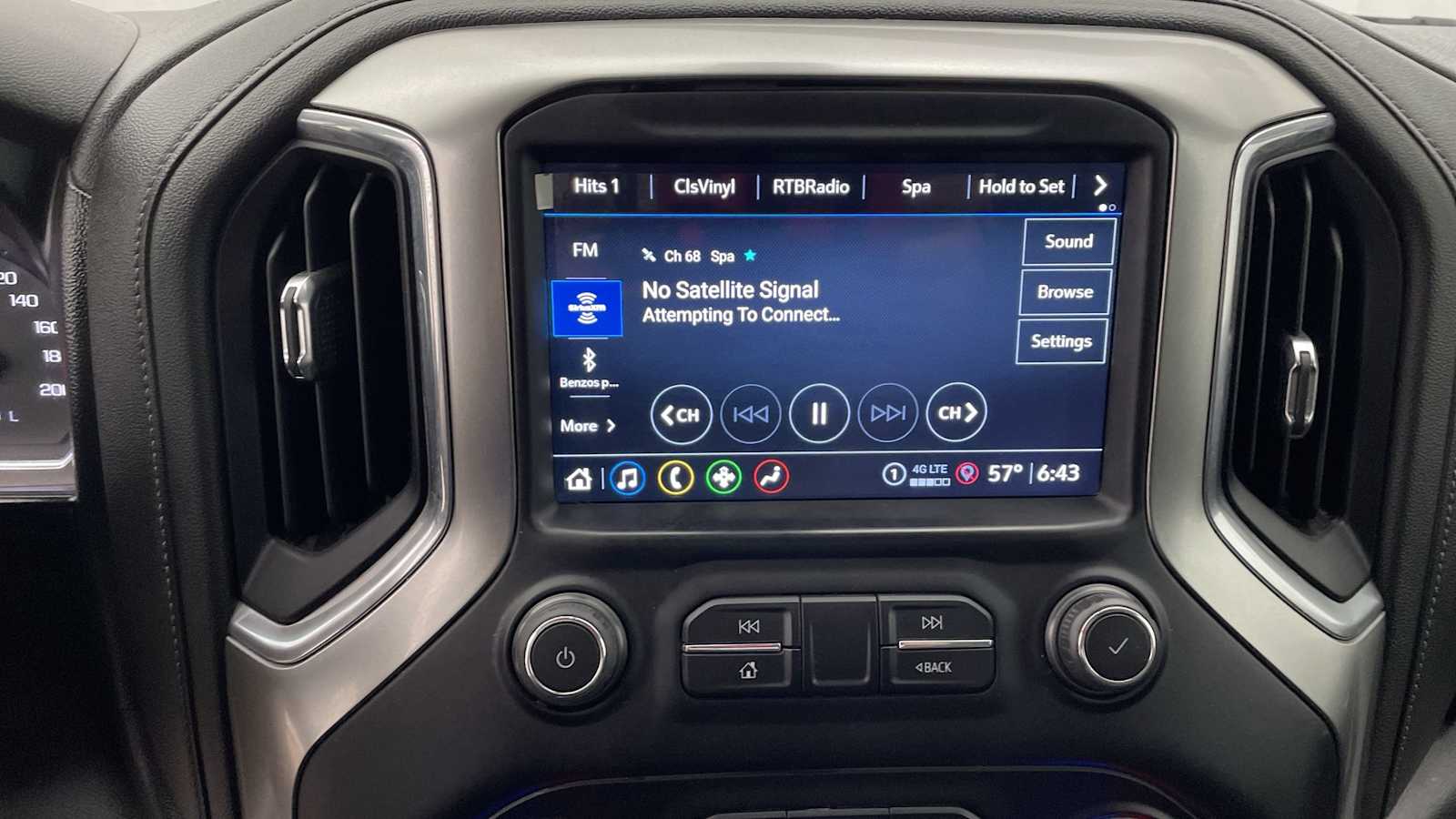 Thumbnail: 2021 Chevrolet Silverado 1500 - 16