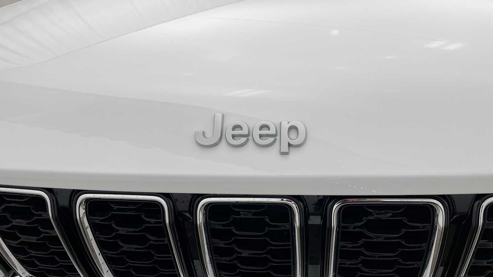 Thumbnail: 2025 Jeep Grand Cherokee - 42