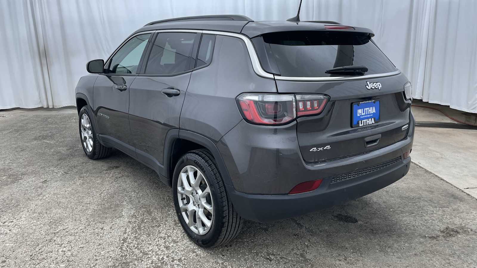 Thumbnail: 2022 Jeep Compass - 31