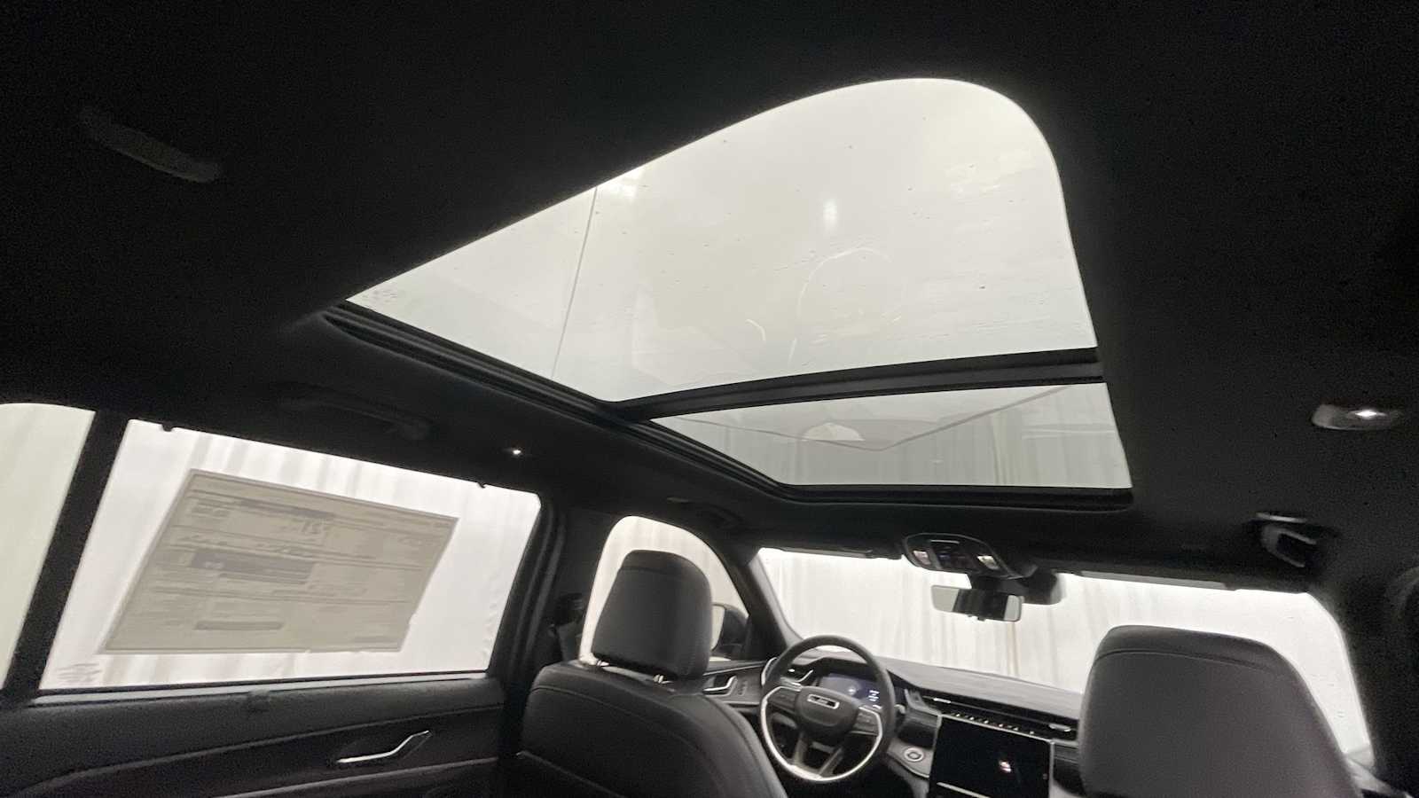 Thumbnail: 2025 Jeep Grand Cherokee - 13