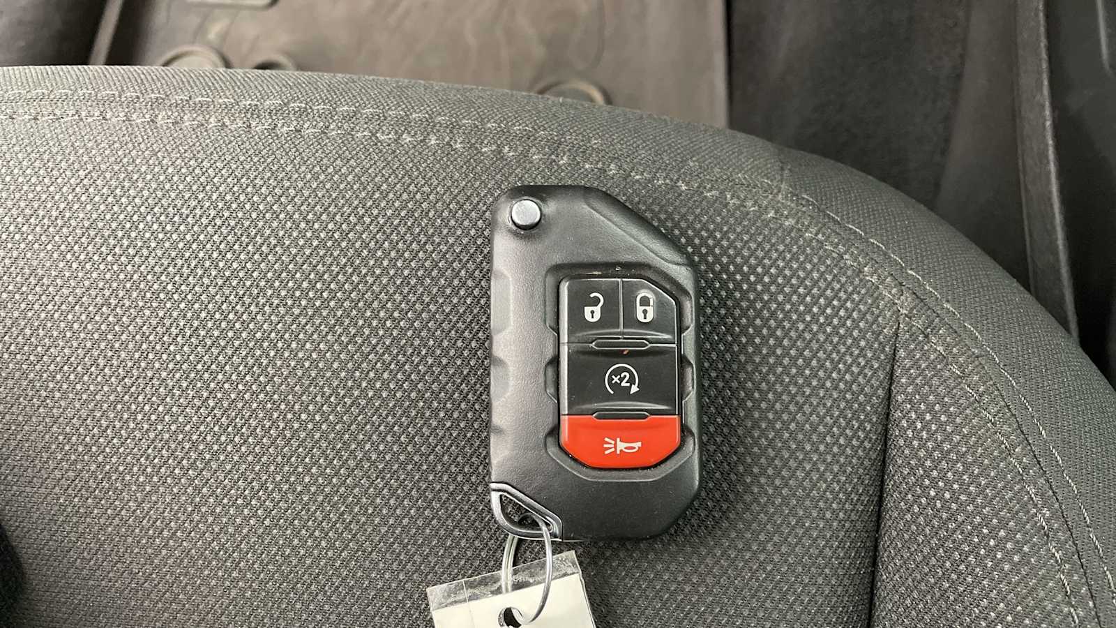 Thumbnail: 2023 Jeep Gladiator - 22