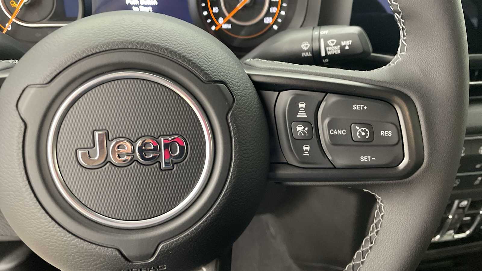 Thumbnail: 2025 Jeep Gladiator - 15