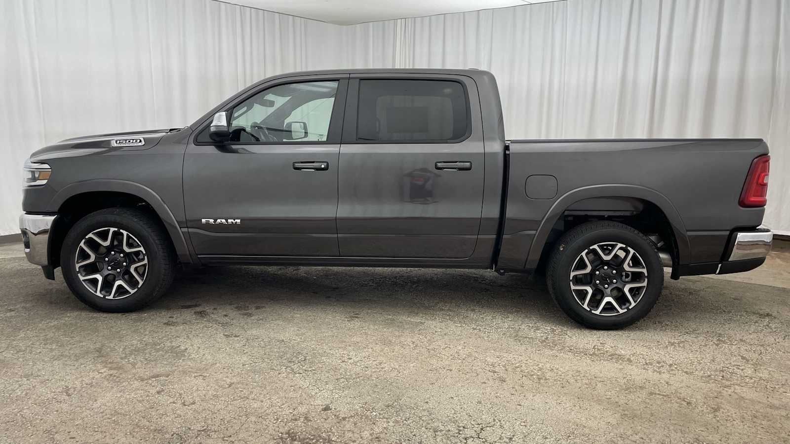 Thumbnail: 2026 RAM 1500 - 32