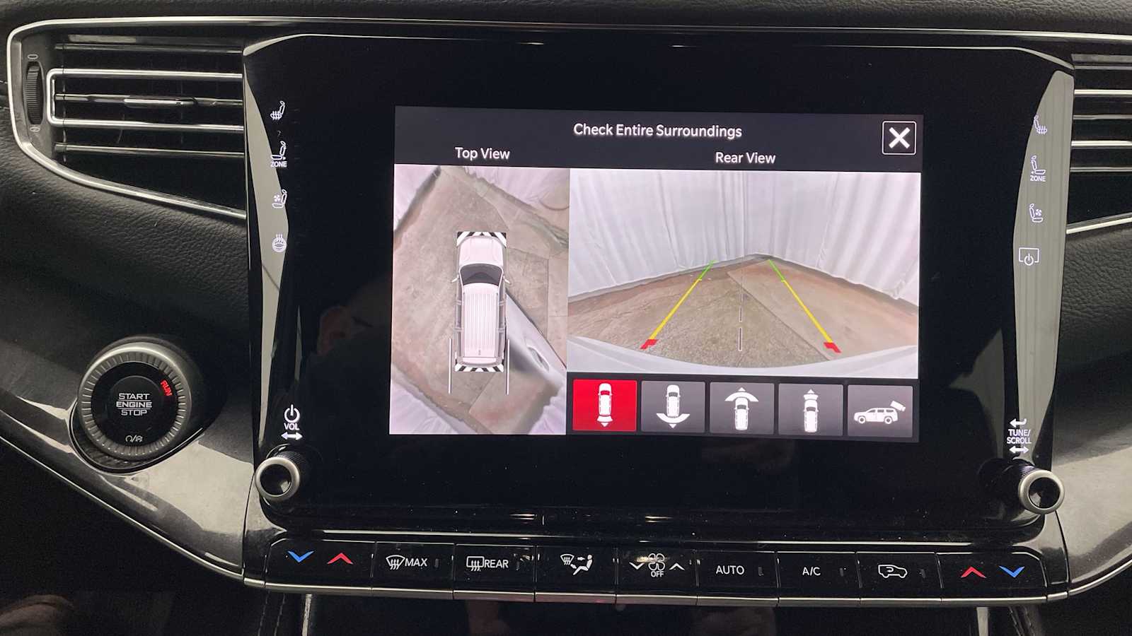 Thumbnail: 2023 Jeep Wagoneer - 5