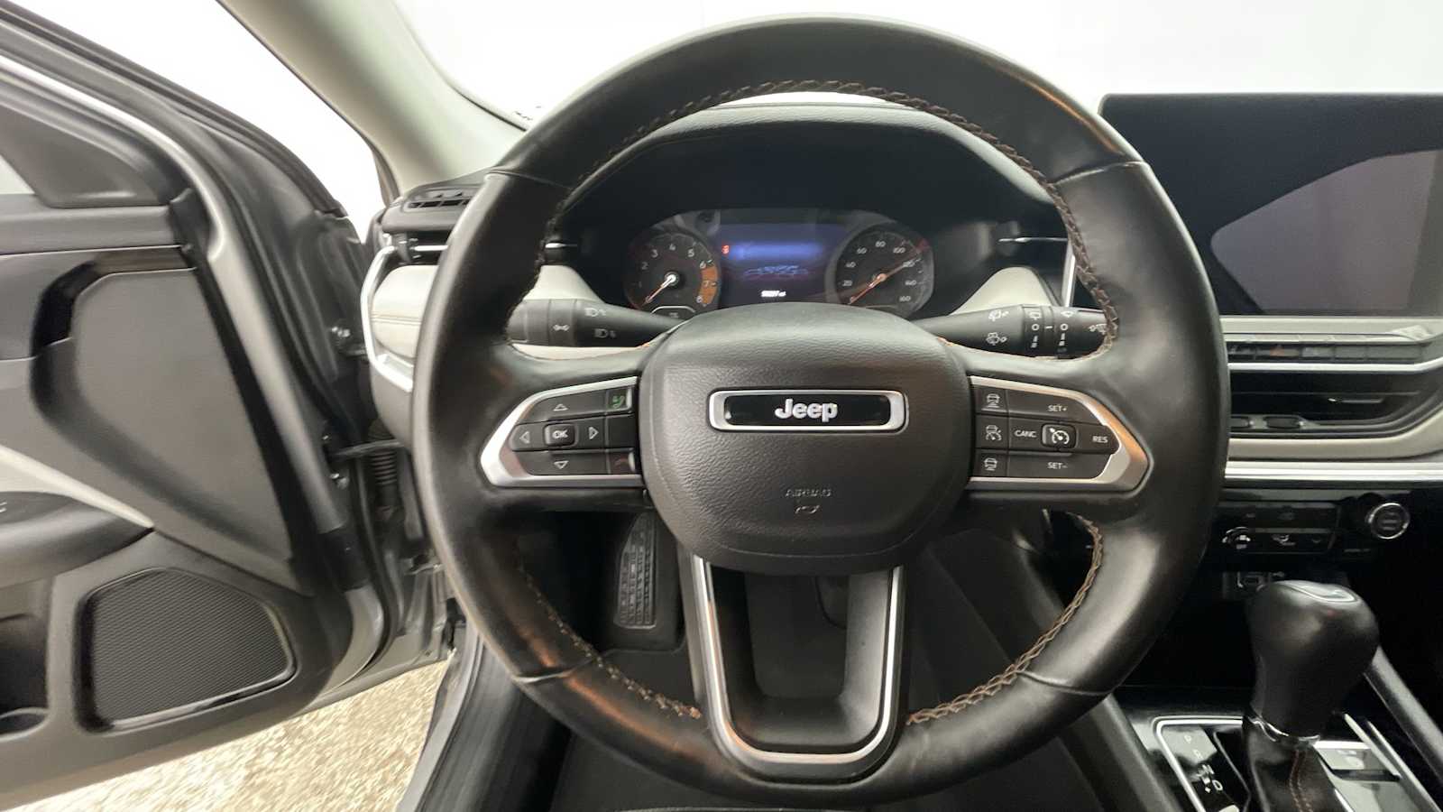 Thumbnail: 2022 Jeep Compass - 11