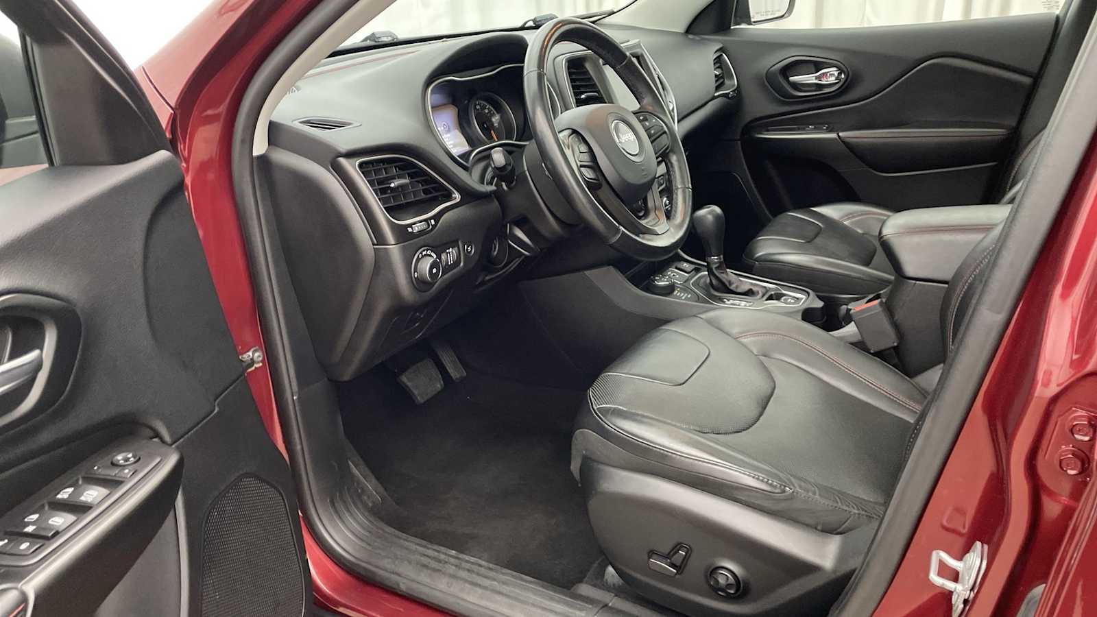 Thumbnail: 2020 Jeep Cherokee - 2