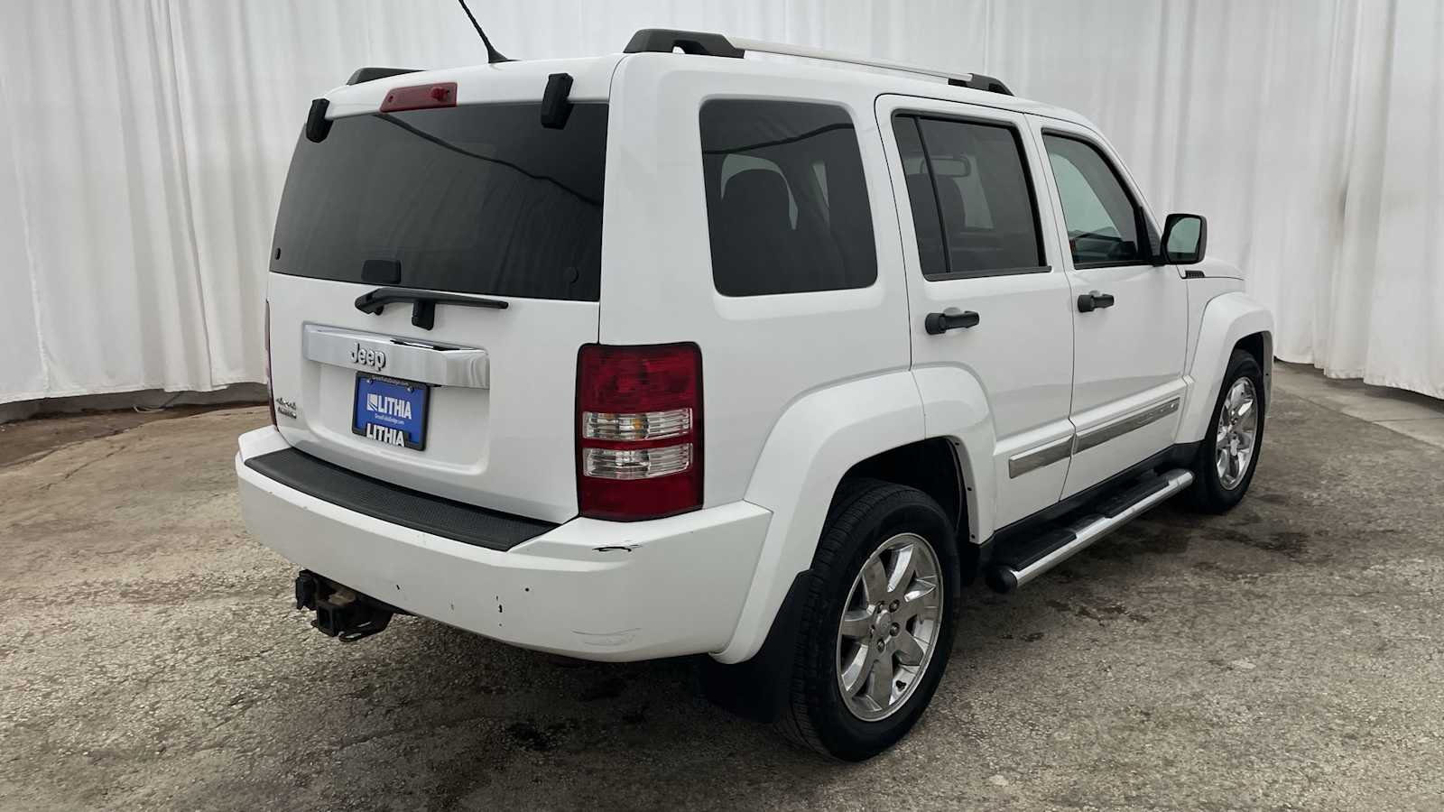 Thumbnail: 2012 Jeep Liberty - 32