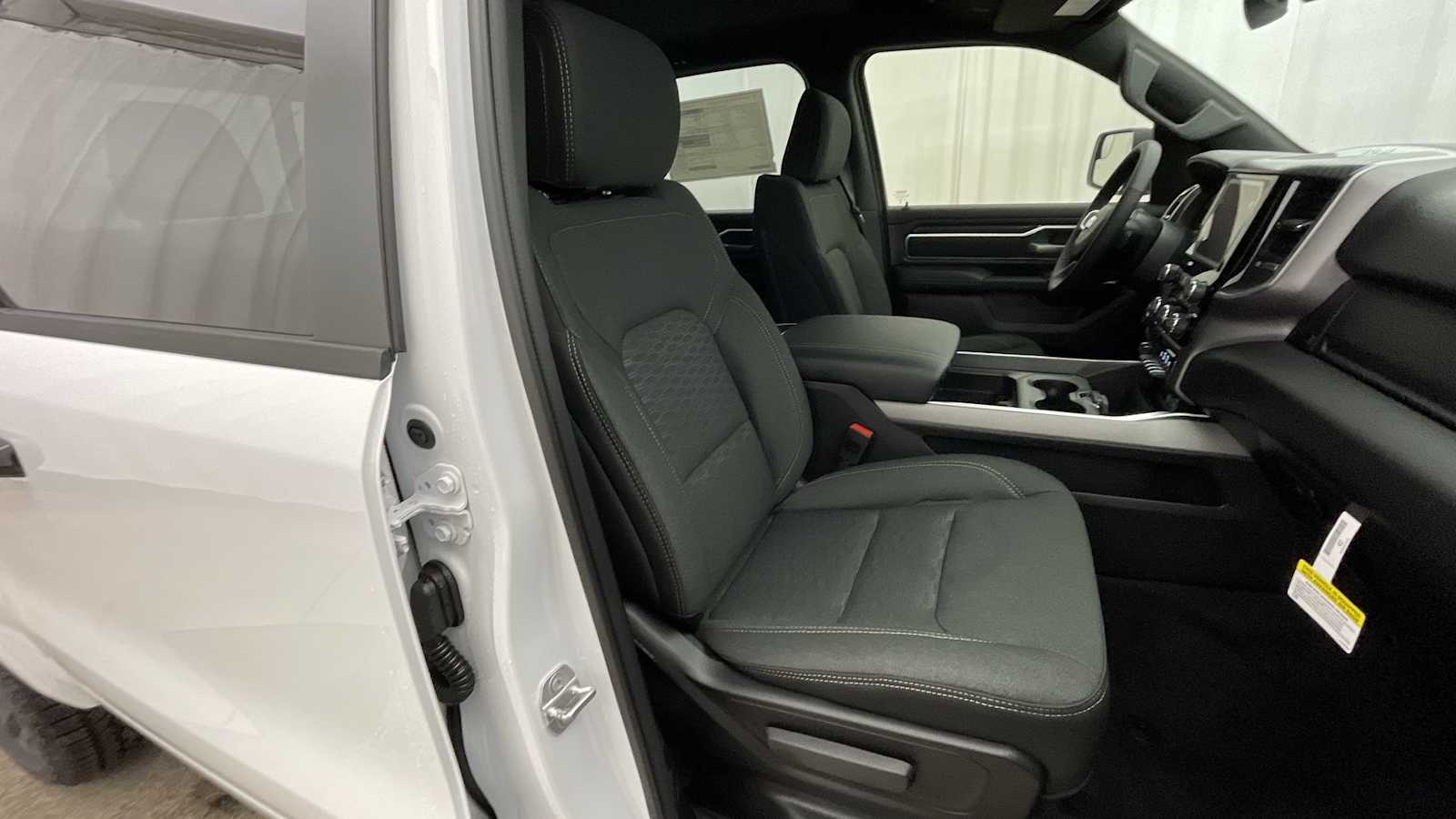 Thumbnail: 2026 RAM 1500 - 10